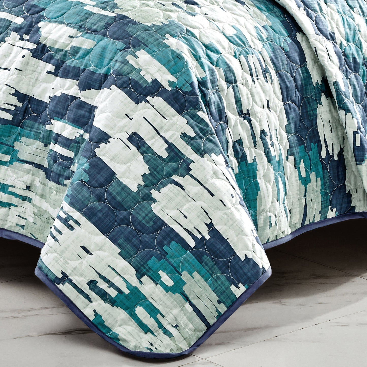 Reversible 3-Piece Abstract Watercolor Bedspread Set - Quilted Coverlet with Pillow Shams