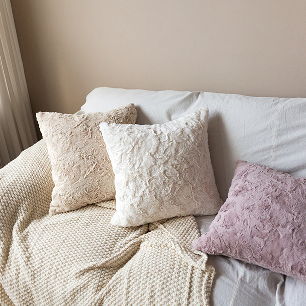 Pack of 2 Double sides furry throw pillow cases and 450g inserts great to snuggle 18"x18"