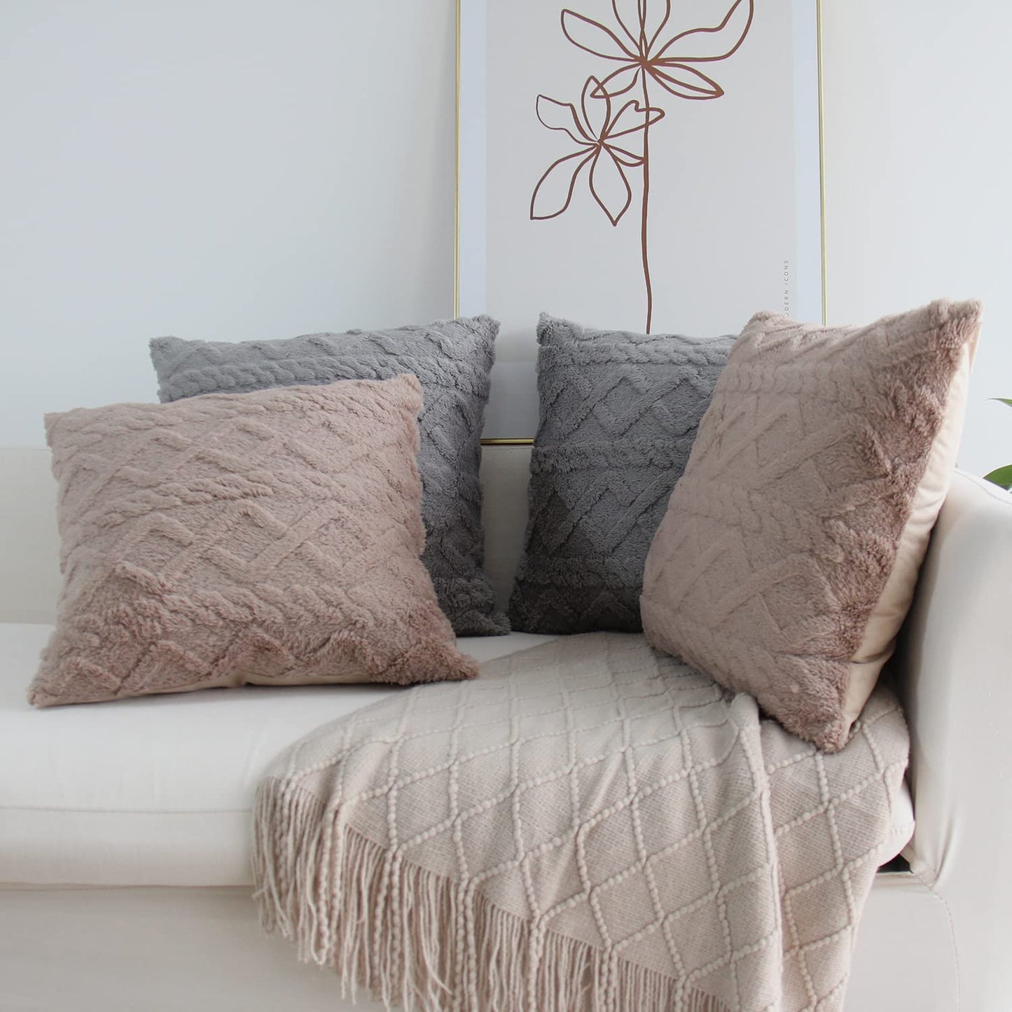 Pack of 2 Double sides throw pillow SUPER SOFT 3D FOLORAL PATTERN size 18"x18"