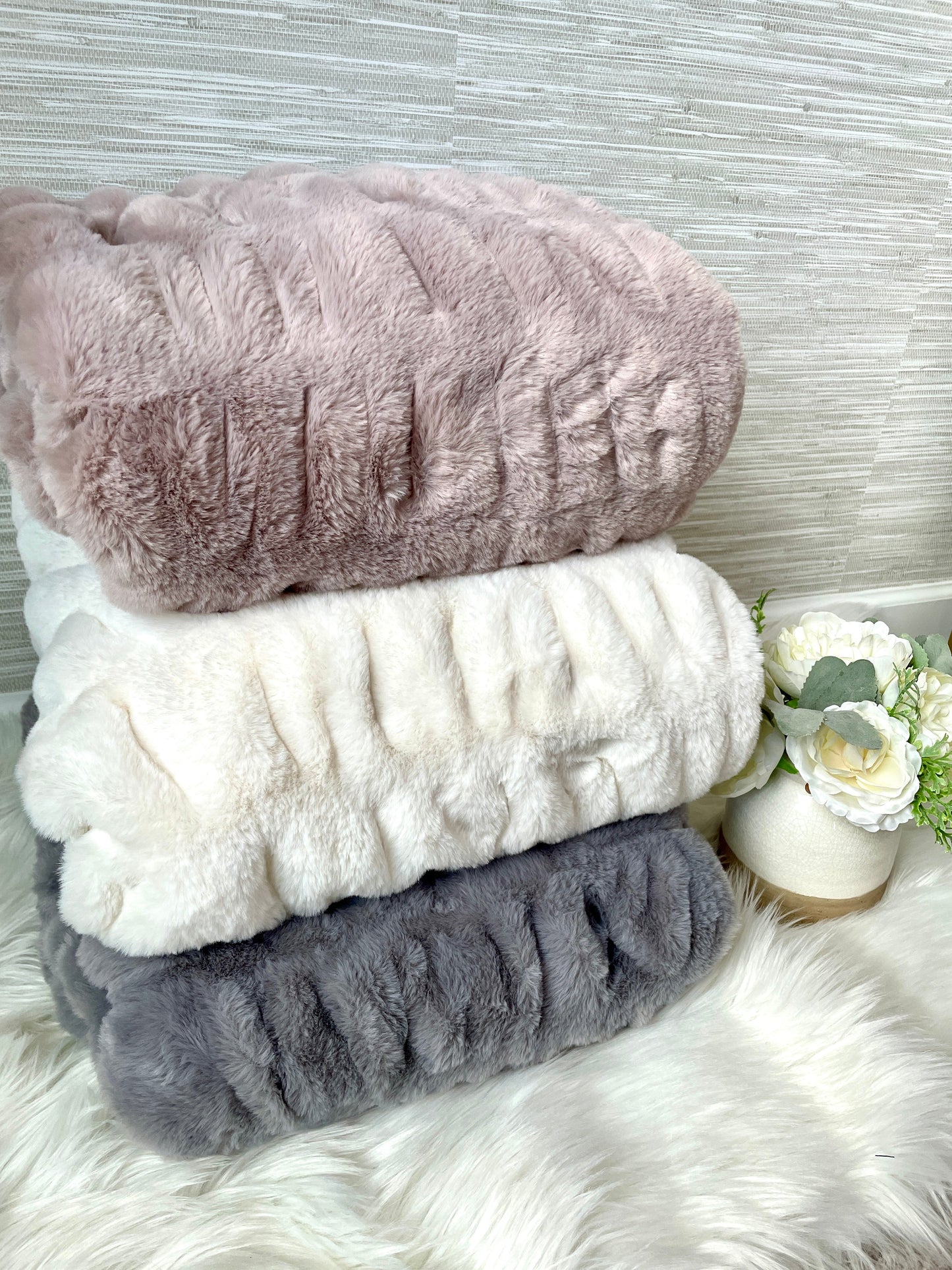 Blush Faux Fur Blanket - Lap: 30"x40"