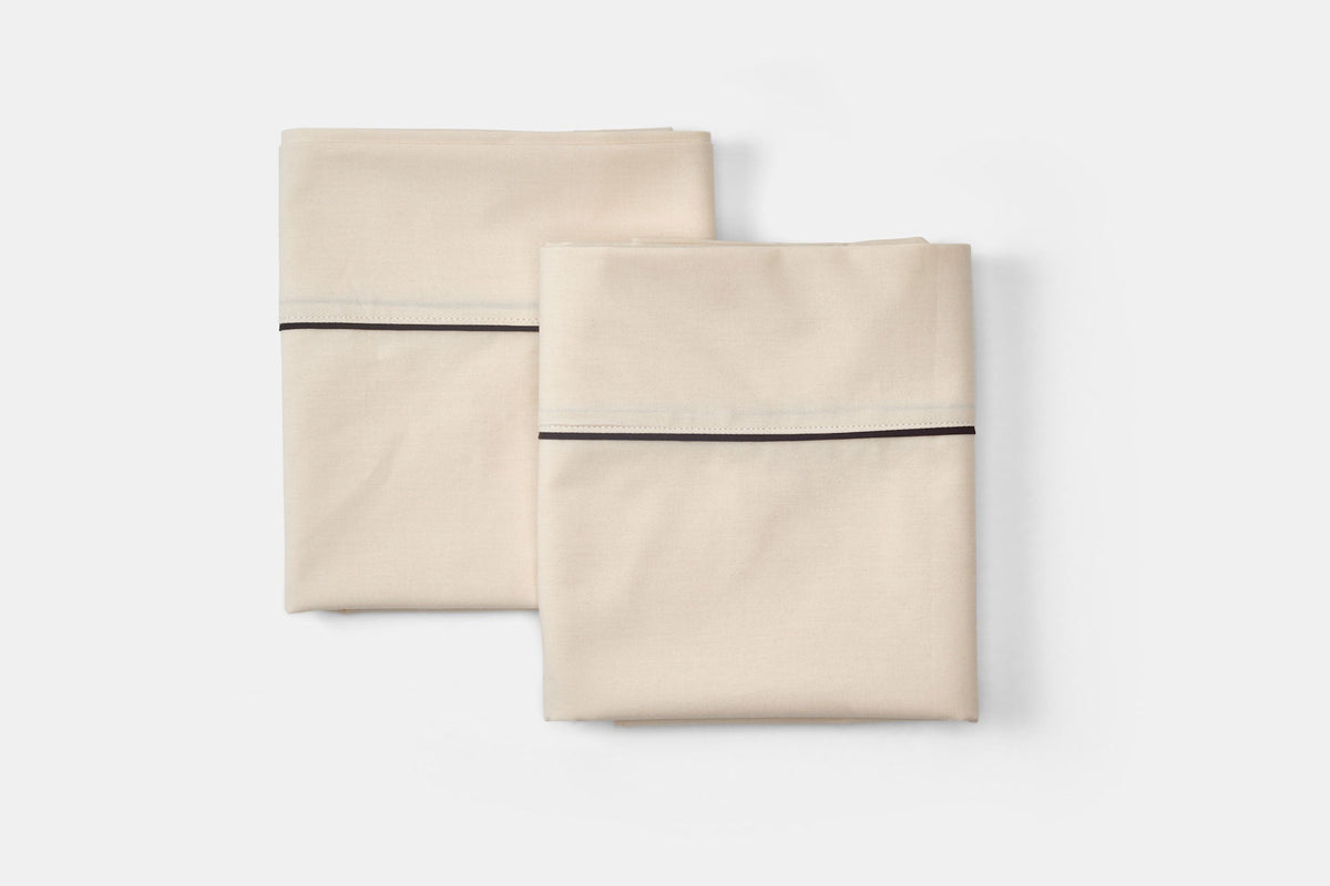 Cotton Bed Pillowcases with Classic Piping Design