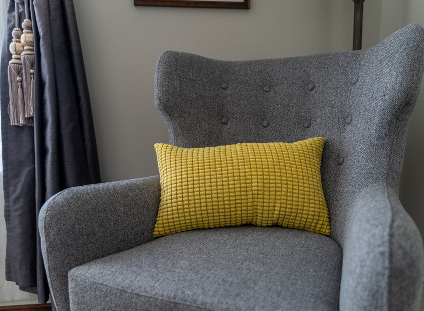 New Corn Pattern Polyester Blend Lumbar Pillow 330g Insert is optional