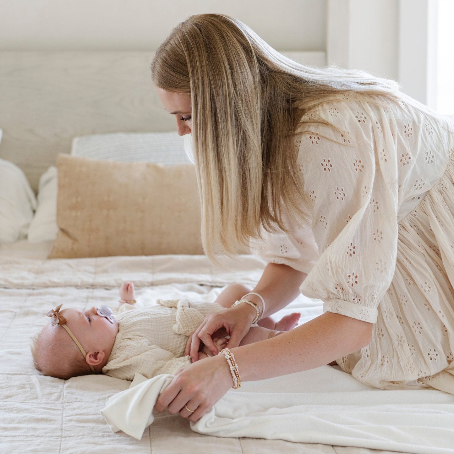 MINKY STRETCH LUXE SWADDLE/BLANKET